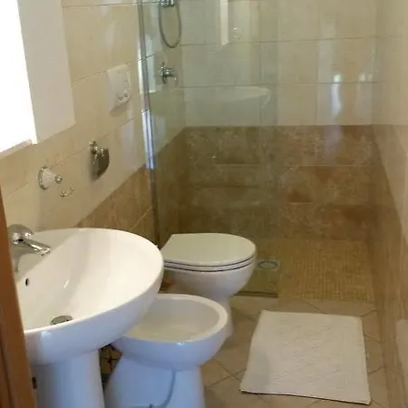 Monica Lägenhetshotell 3*