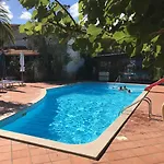 Monica 4*