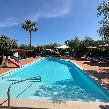 Monica Aparthotel