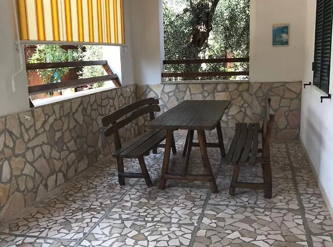 Monica 3* Вьесте